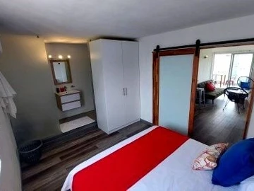 6 Bedroom Apartment