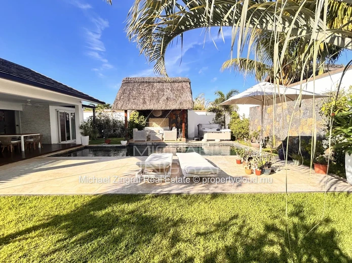 Villa located in a secure residence in Grand Baie