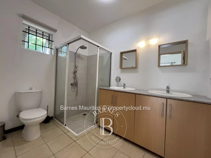ROCHES NOIRES – Bright Villa in a Secure Estate, Close to Azuri