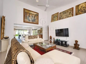 4 Bedroom Villa