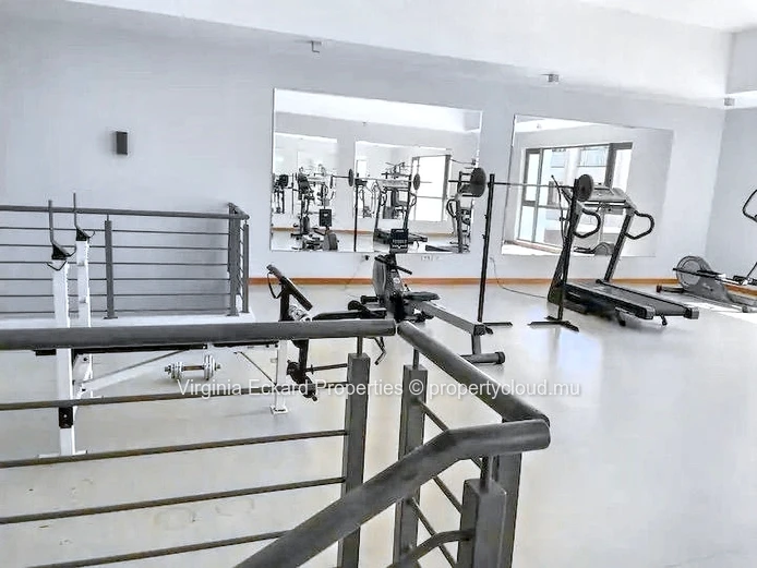 Appartement à Louer à Pereybere : 3 Ch, Piscine Commune