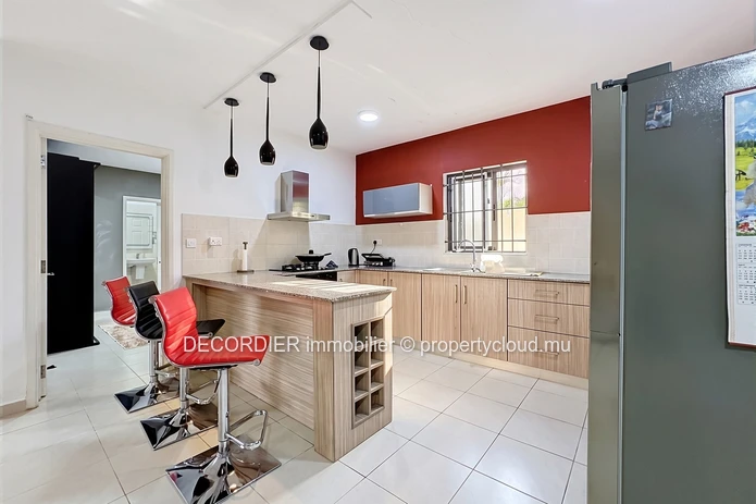 For Rent, Stunning Apartment in FLic en Flac