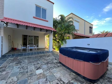 3 Bedroom Townhouse, Duplex