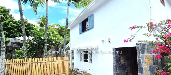 POINTE AUX CANONNIERS – Élégante villa côtière avec piscine et jardin – 4 chambres