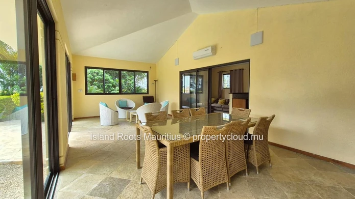 Belle Villa de 3 chambres à vendre à Hillside, Belle Vue