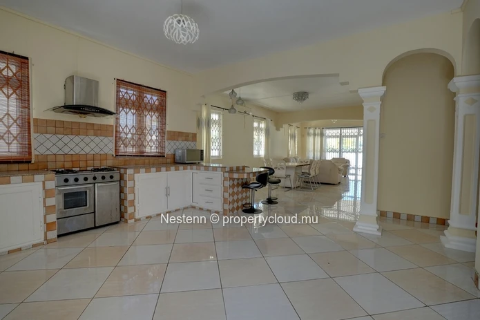 Charmante maison traditionnelle de 280 m² avec 4 chambres