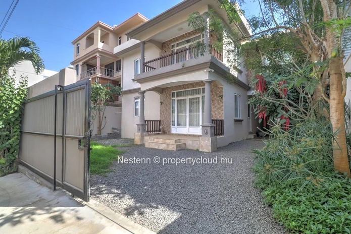 Maison moderne rénovée avec potentiel de double habitation – à quelques minutes de Grand Baie