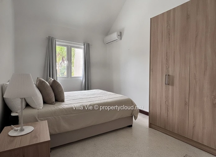  Bain Boeuf - Fully renovated duplex with 3 bedrooms with garden & common swimming pool (Sole Mandate)