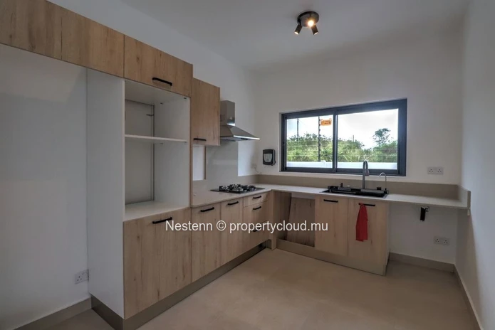 Maison moderne neuve avec piscine à Grand Baie
