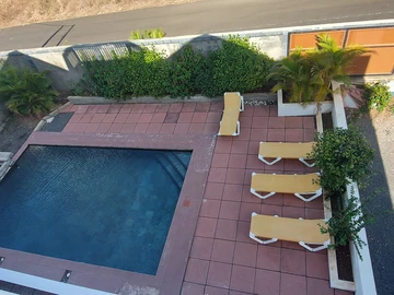 10 Bedroom Apartment