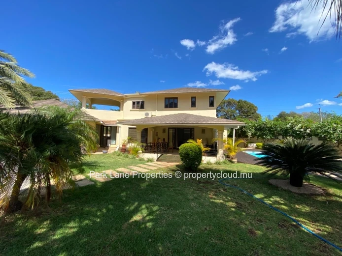 Comfortable family  home with pool and double garage 