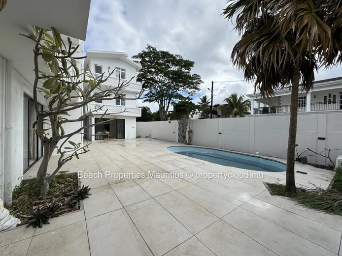 2 bedroom duplex 1 bathroom and guest toilet, communal pool.