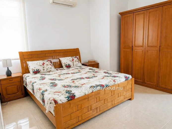 Villa de 5 chambres à Louer 