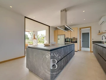4 Bedroom Villa