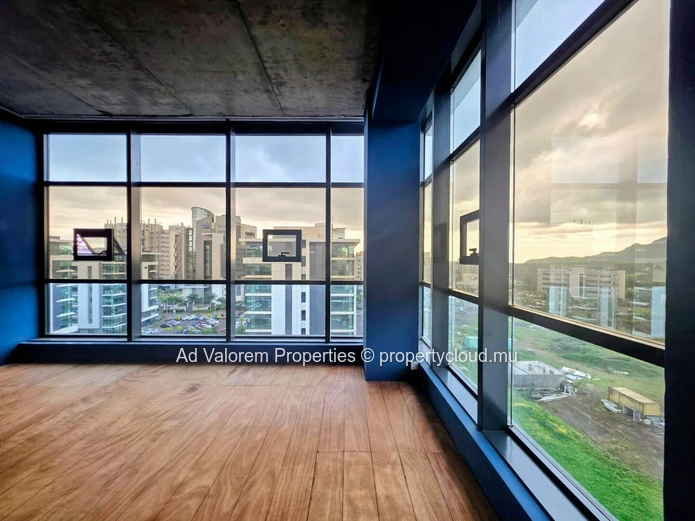 A workspace should do more than look impressive — it should work seamlessly from day one.
