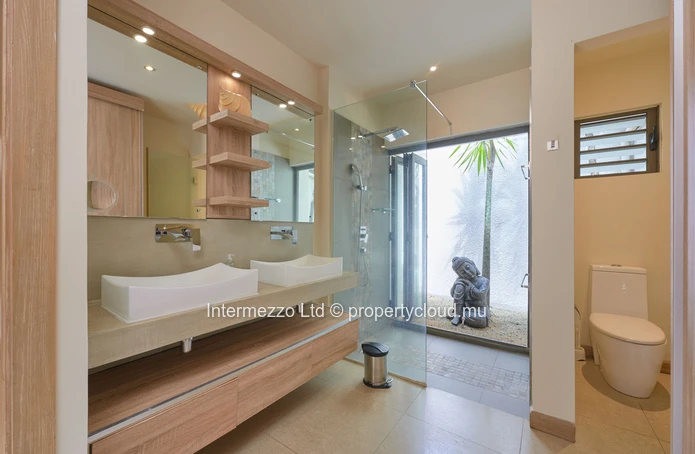 Villa PDS Grand Baie – 3 Chambres en Suite, Beach Club Privé, Clos du Littoral | Accessible Étrangers