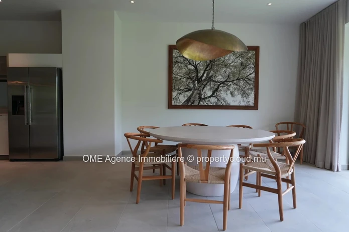 Spacious 4-Bedroom Apartment with Mountain View