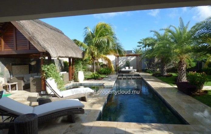 Grand Baie - Modern 3-bedroom villa