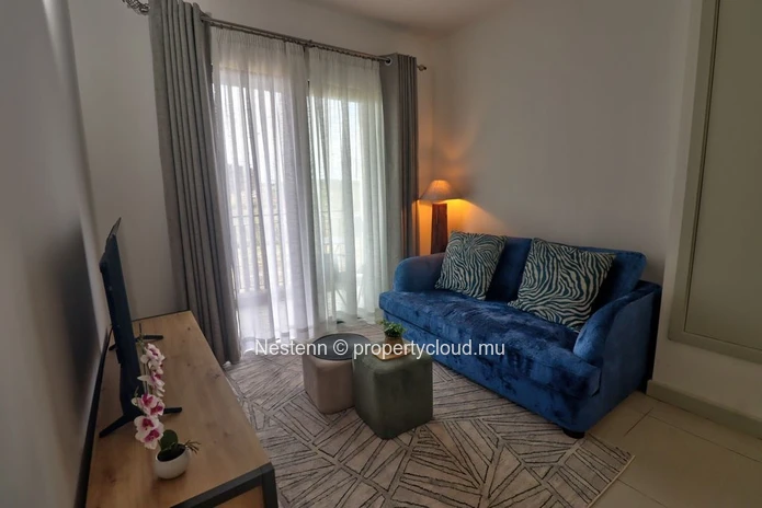 Appartement contemporain de 2 chambres dans la Smart City l'Avenir, en parfait état, meublé, vue sur la montagne, par...