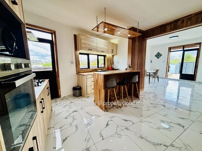 2/3-Bedroom Villa With Pool, Pets Welcome – Pereybere