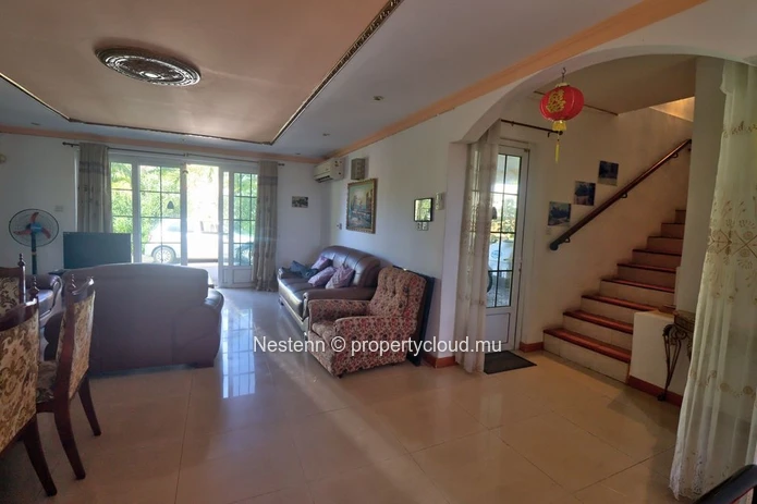 Traditional seafront villa with 3 bedrooms