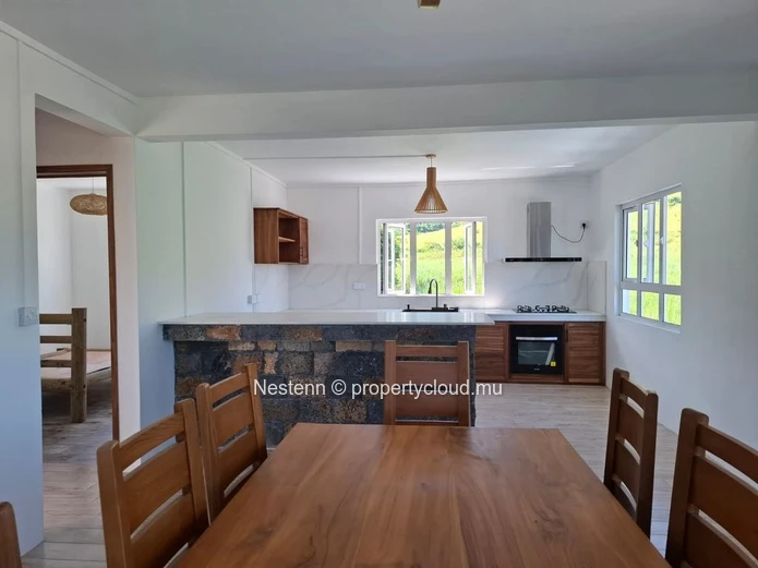 Appartement de 3 chambres avec vue sur la montagne.