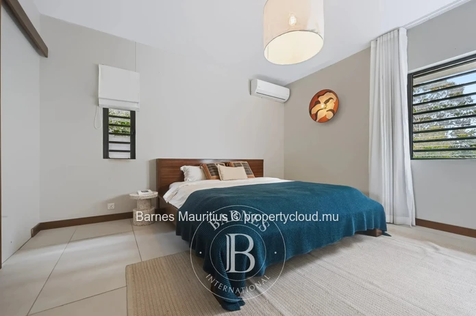 FLORÉAL – Elegant Family Home with Garden - 5 bedrooms