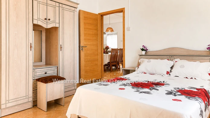 3-bedroom house for rent in La Preneuse with a garden, close to everything