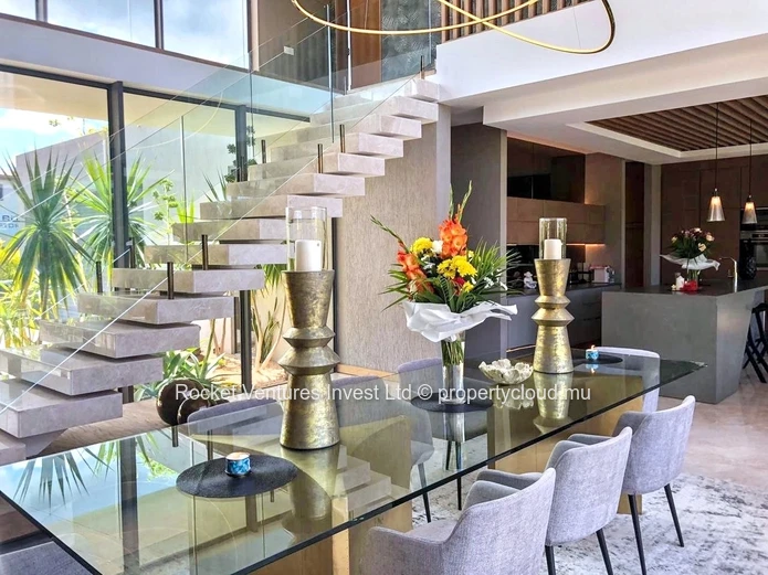 Luxury 5-Bedroom Villa, Black River (La Balise Marina)