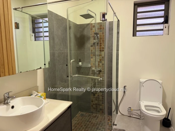 For Rent – Modern Ground Floor Apartment in Flic en Flac