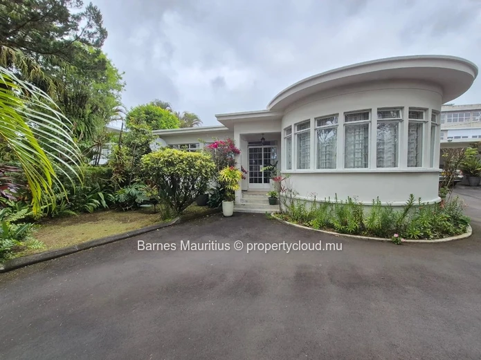 CUREPIPE – Maison de plain-pied avec studio indépendant – 3 chambres