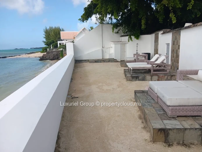 Villa de luxe pieds dans l’eau à Pointe aux Canonniers