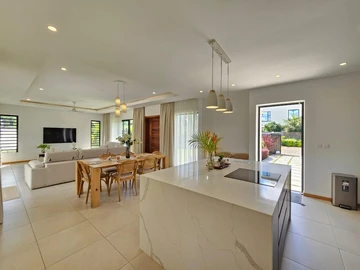 4 Bedroom Villa