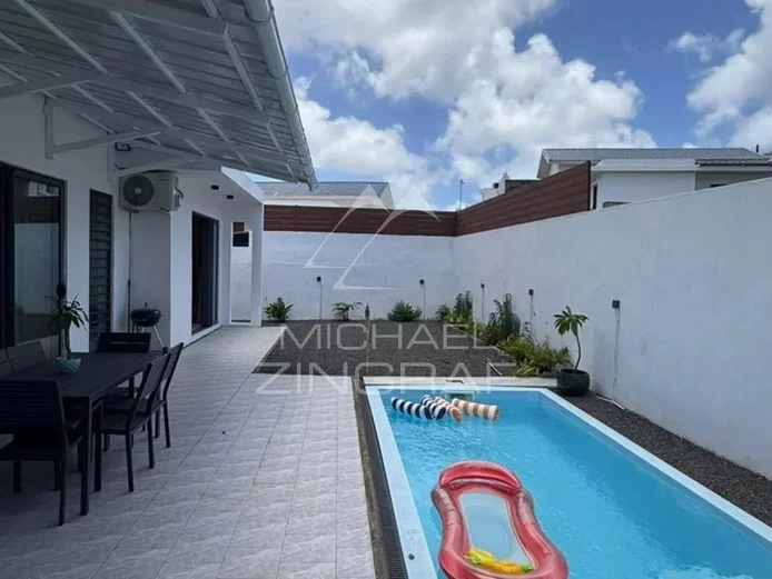 Villa Meublée de 3 Chambres avec Piscine dans une Résidence Privée – Grand Baie