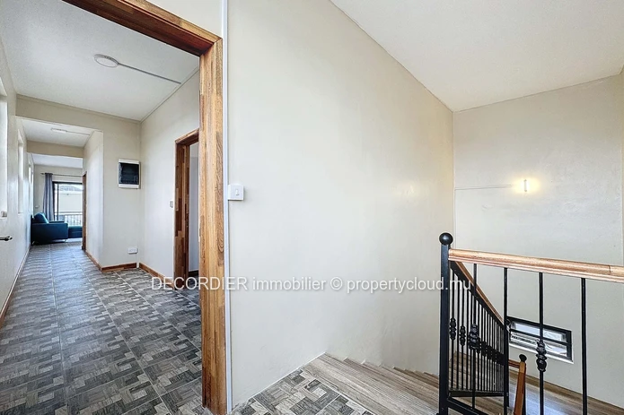 Apartment located on the 2nd floor at 5 minutes walk from the beach