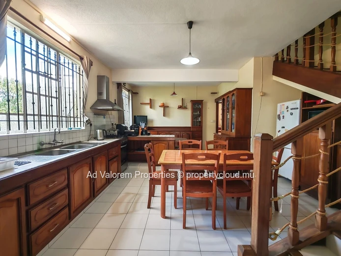 FOR SALE: Spacious 197 m² Duplex with Private Garden in Vacoas!