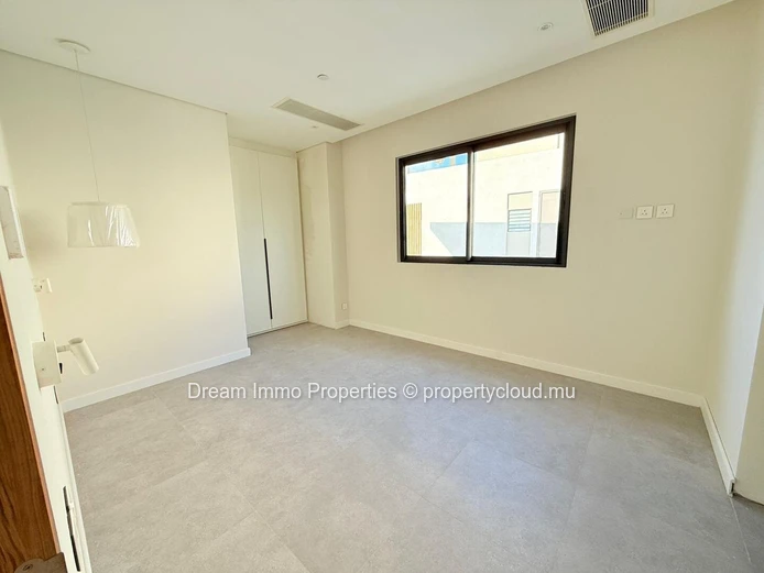 Splendides Appartements 3 Ch Avec Vue Mer & Montagne Pieds Dans L’Eau – Ile Maurice