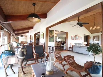 7 Bedroom House