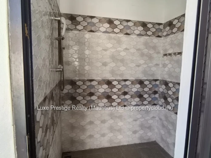 Villa de 1 Chambre à Louer à Trou aux Biches | Piscine Privée, Propriété Clôturée et Espace Extérieur