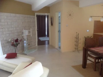 6 Bedroom Villa