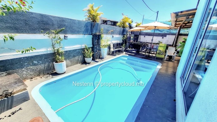 Charming 6 bedroom house with a swimming pool