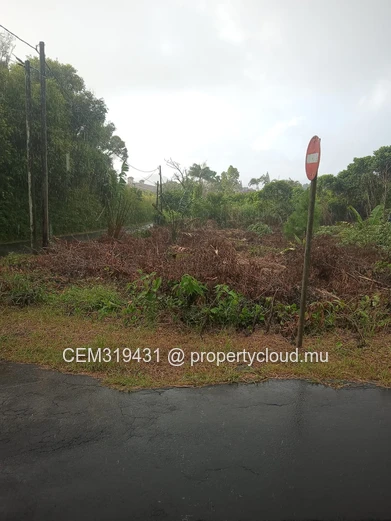 Terrain Résidentiel 500 Toises à Vendre – Floréal