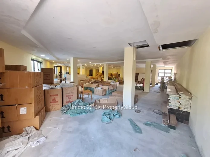 Commercial Space - 250m2 - Flor00e9al - Ref. EM98706LO