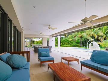 5 Bedroom Villa