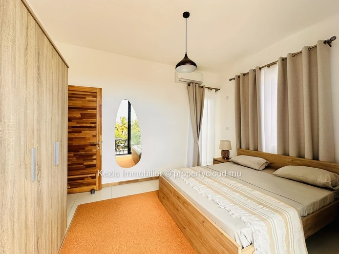 Contemporary Apartment Near Shops