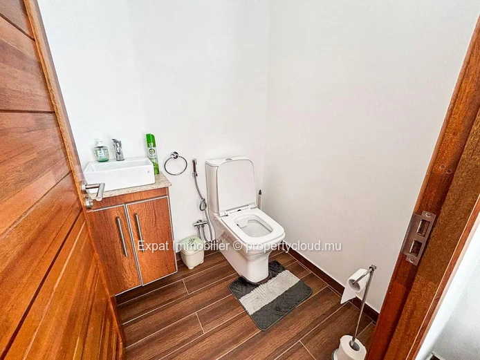 Charming Villa for Rent in Grand Baie – Comfort and Modernity