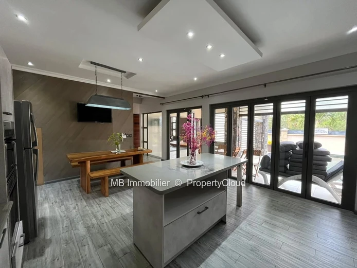 Belle maison de 4 chambres en location.