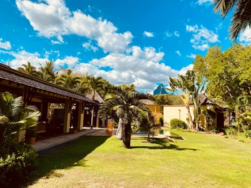 5 Bedroom Villa