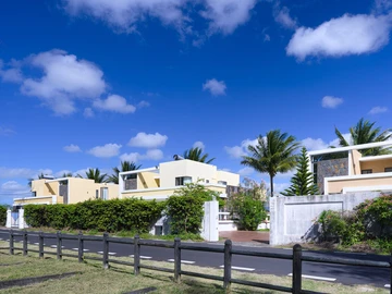 4 Bedroom Building