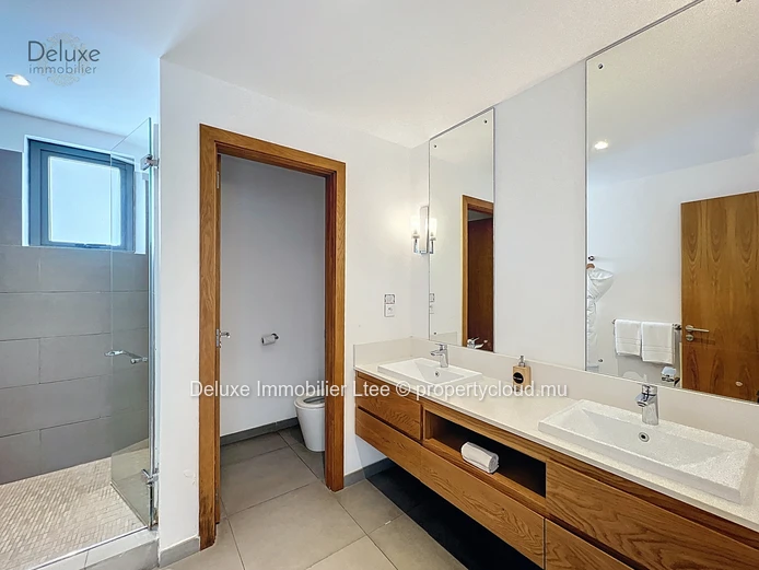 Luxurious 3-BR Apartment in Grand Gaube with Pool Access